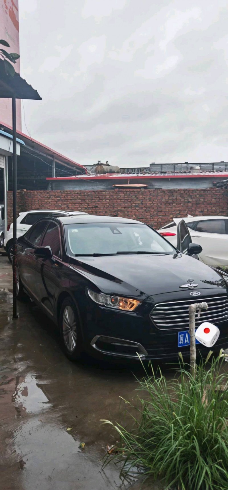 邢台17年福特金牛座1