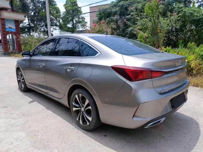 珠海20年長安汽車逸動4