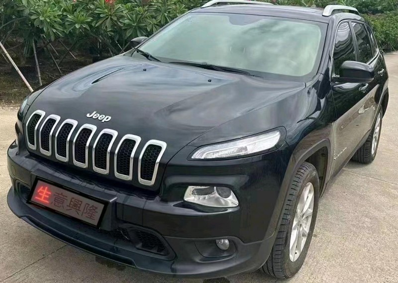 桂林16年Jeep自由光3