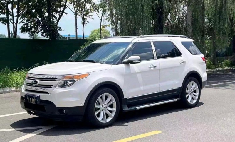 青岛15年福特探险者3