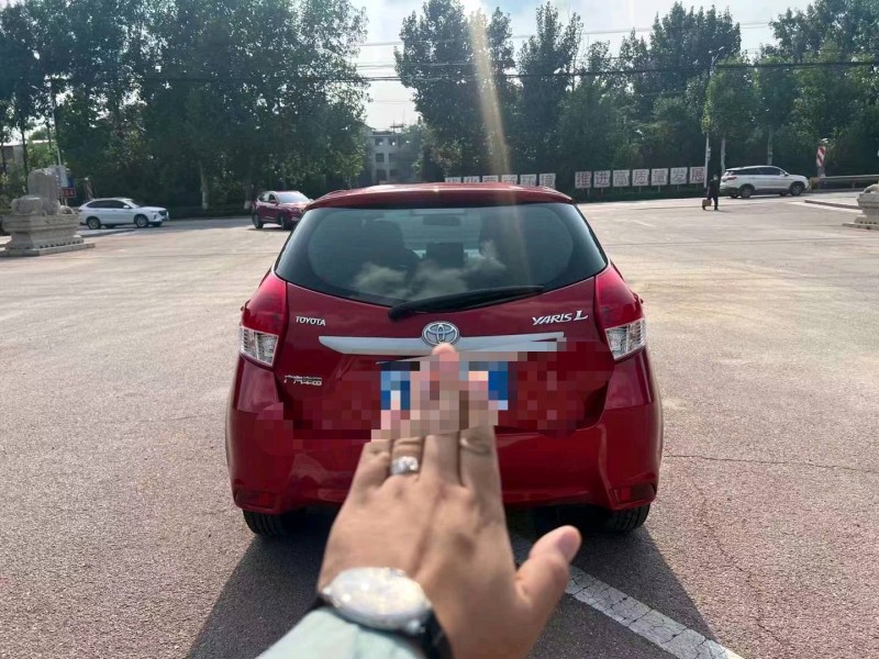 济南16年丰田YARiS L 致炫9