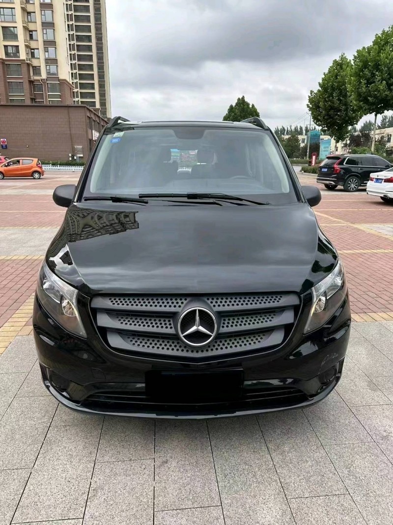 临沂18年奔驰威霆1