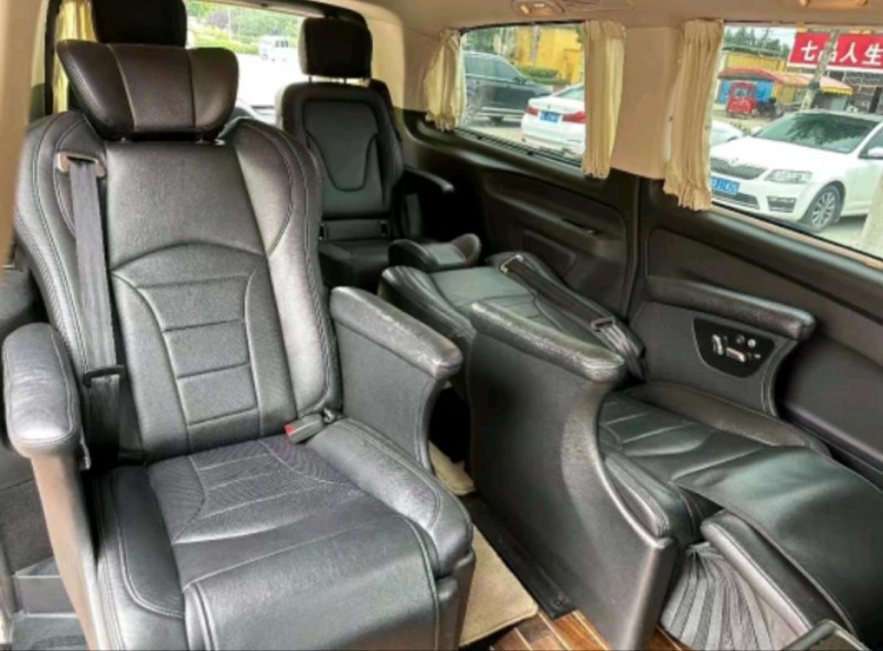 临沂18年奔驰威霆5