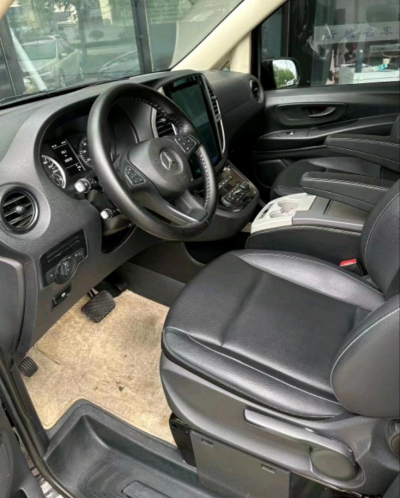 临沂18年奔驰威霆6