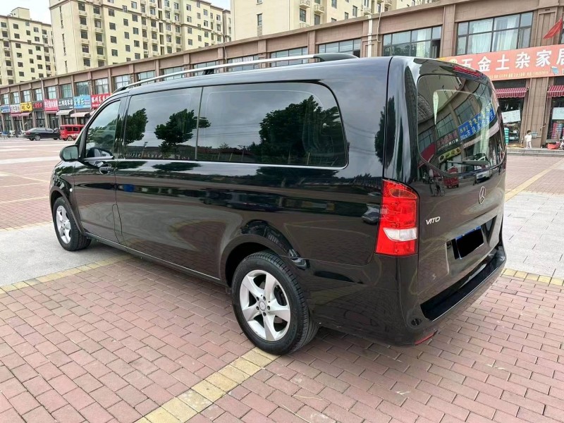 临沂18年奔驰威霆8