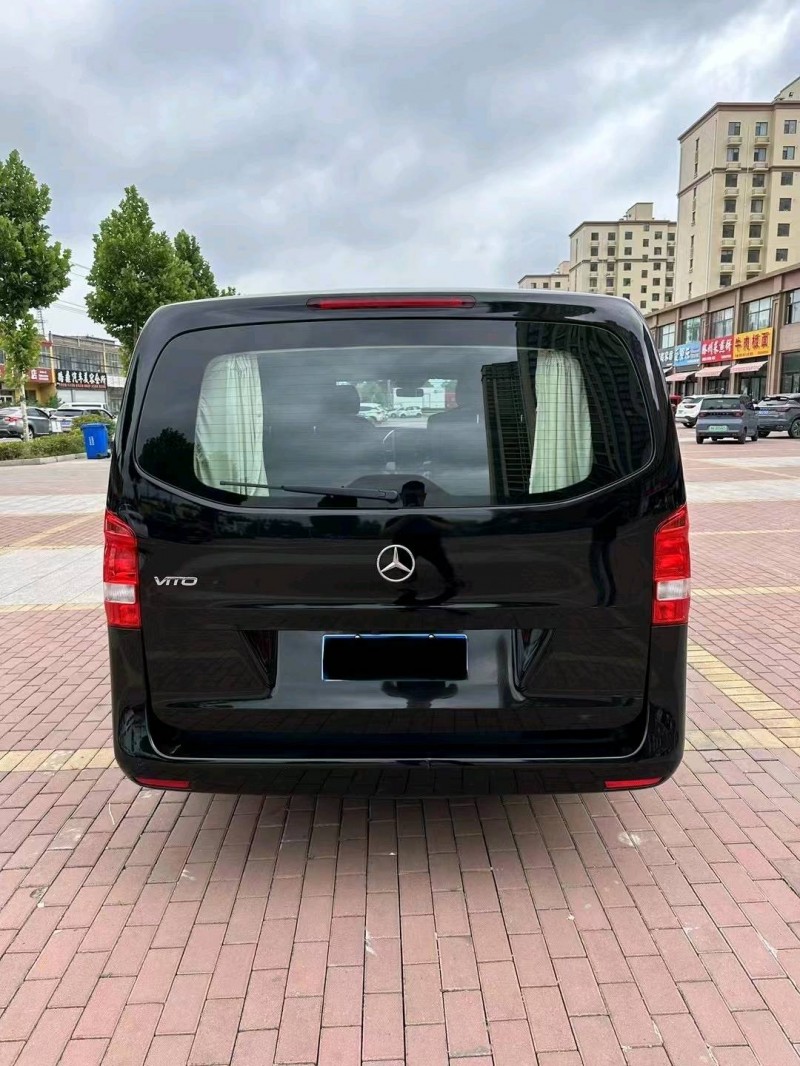 临沂18年奔驰威霆9