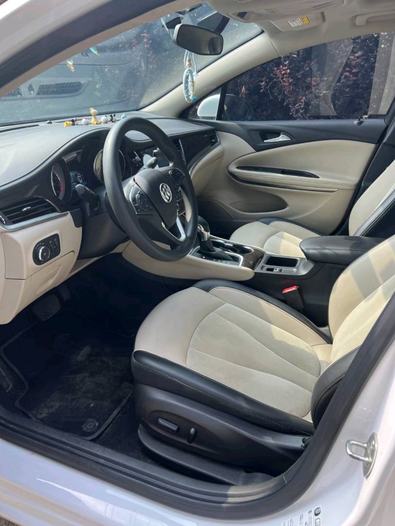 徐州19年别克威朗5