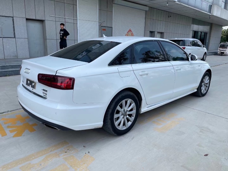 济宁16年奥迪A6L3