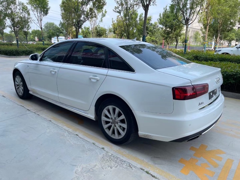 济宁16年奥迪A6L4