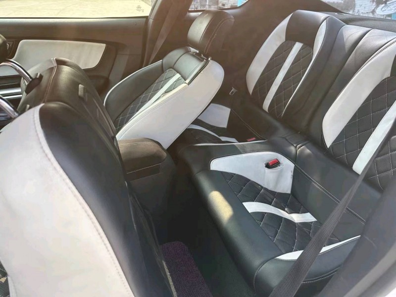 保定16年福特野马5