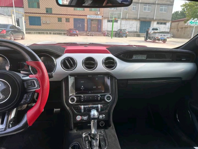 保定16年福特野马6