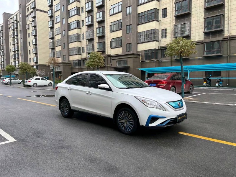 徐州19年东风S60EV3