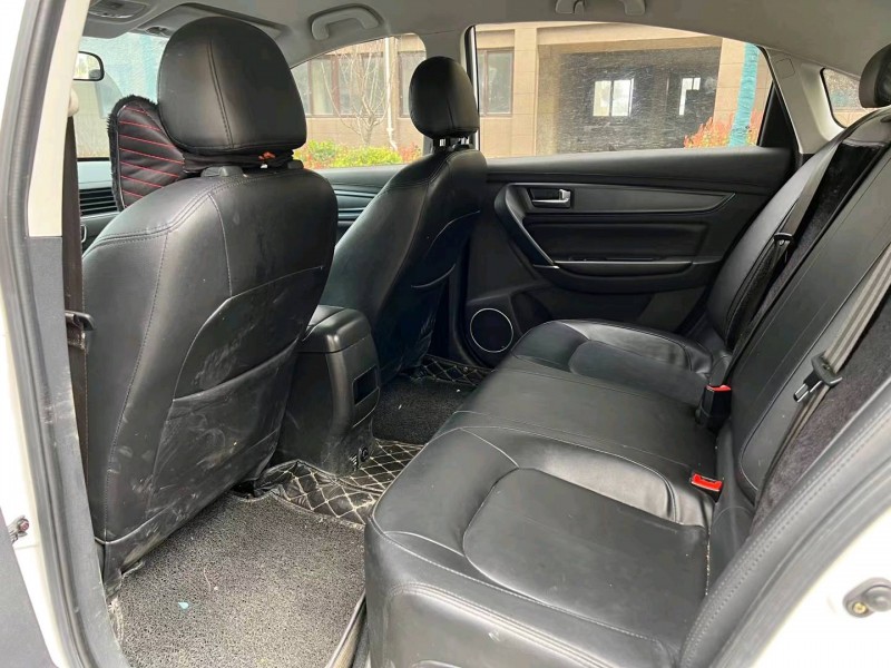 徐州19年东风S60EV5