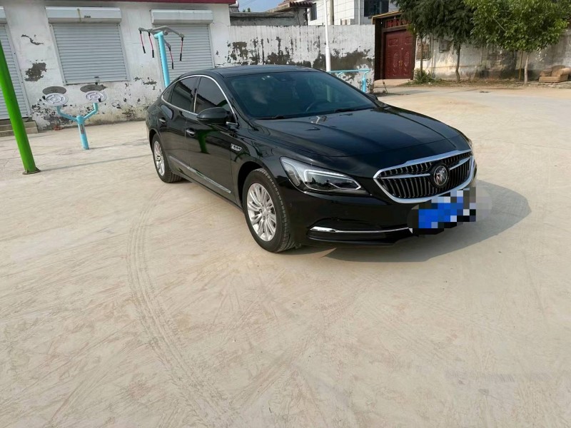 保定18年别克君越2