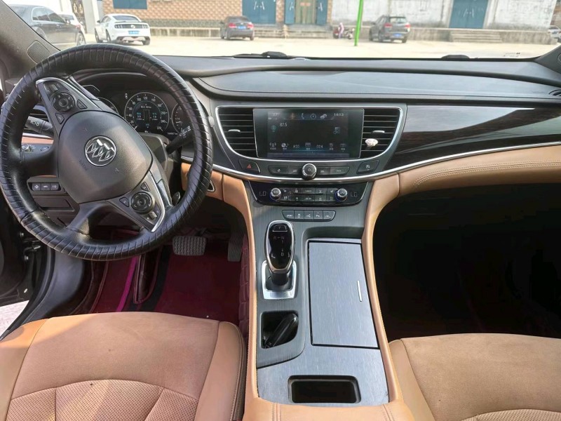 保定18年别克君越4