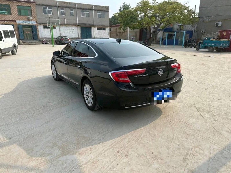 保定18年别克君越8