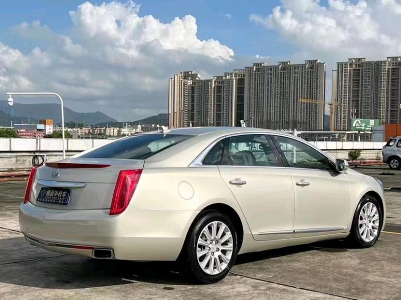东莞16年凯迪拉克XTS8