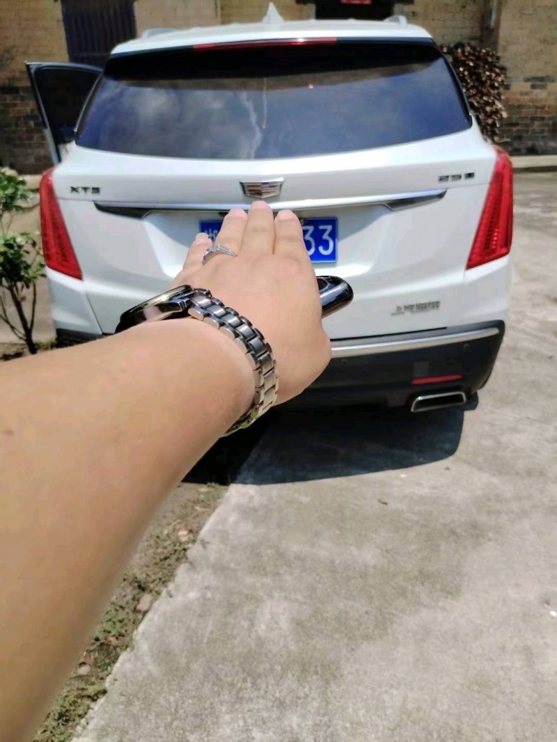 衡阳17年凯迪拉克XT59