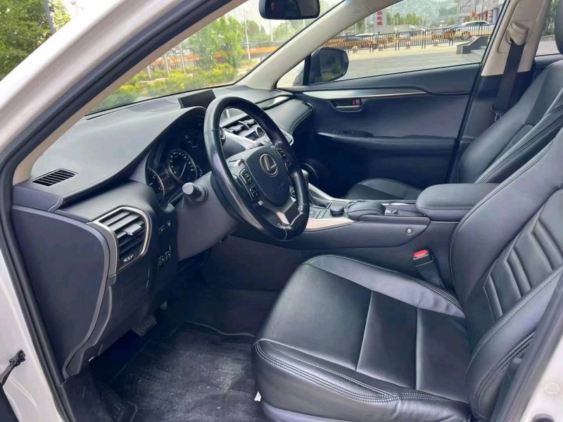 枣庄17年雷克萨斯NX4
