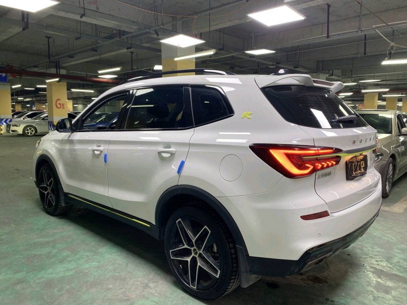 成都22年荣威RX57