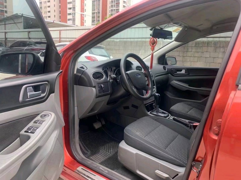 珠海15年福特福克斯9