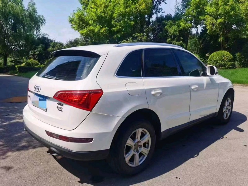 济南10年奥迪Q54