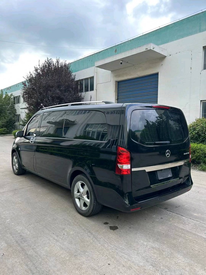 宿迁18年奔驰威霆8