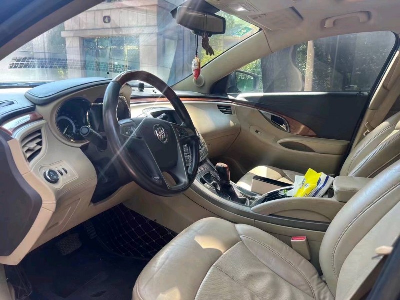 枣庄10年别克君越9