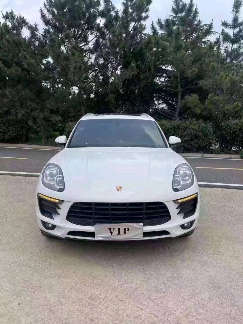 东营16年保时捷Macan1