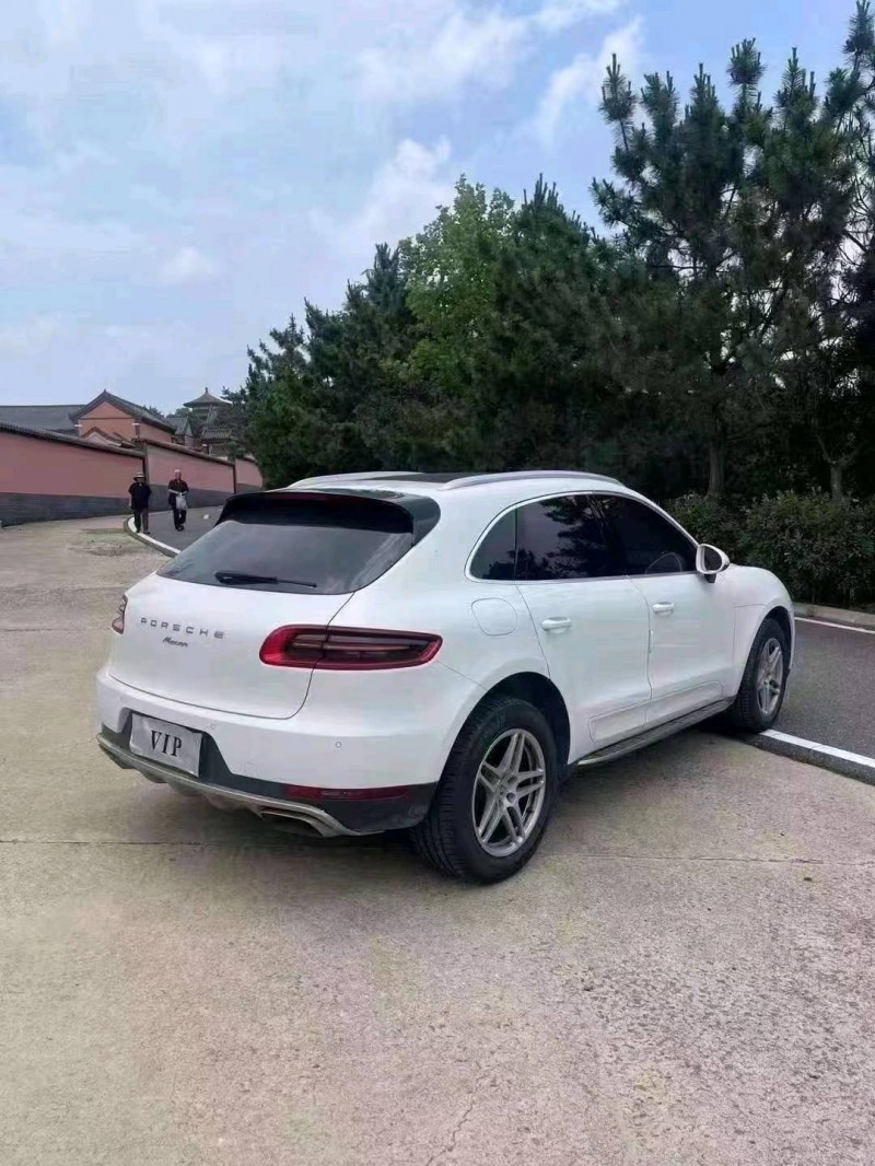 东营16年保时捷Macan7