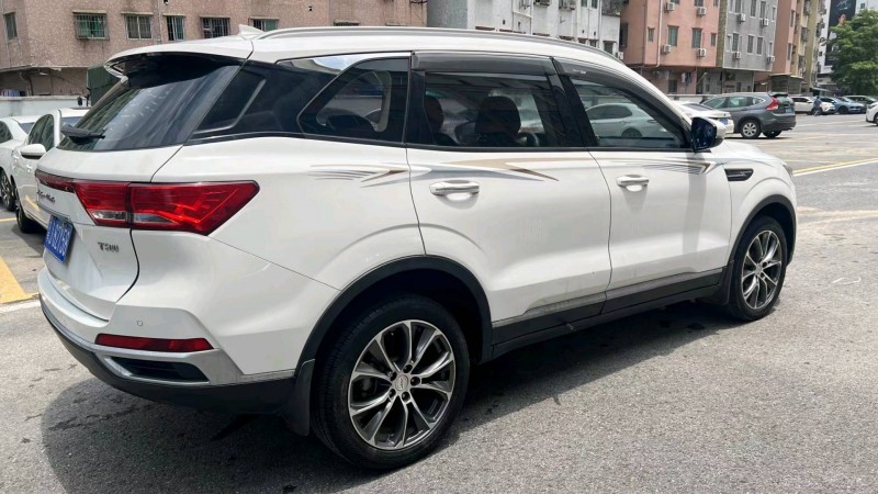 广州18年众泰T5004