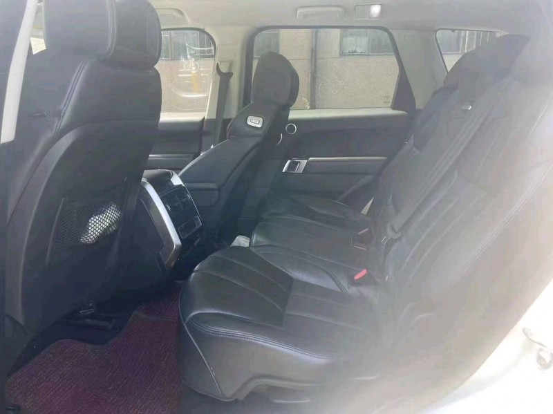 枣庄17年路虎揽胜运动8