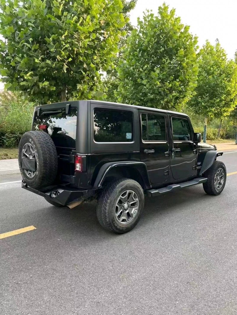 枣庄18年Jeep牧马人7