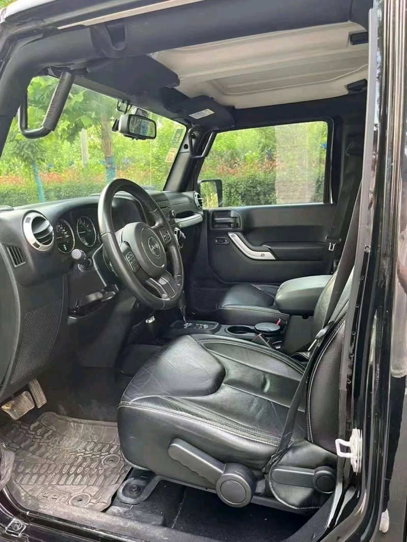 枣庄18年Jeep牧马人8