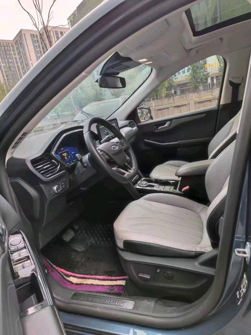 重庆20年福特锐际6