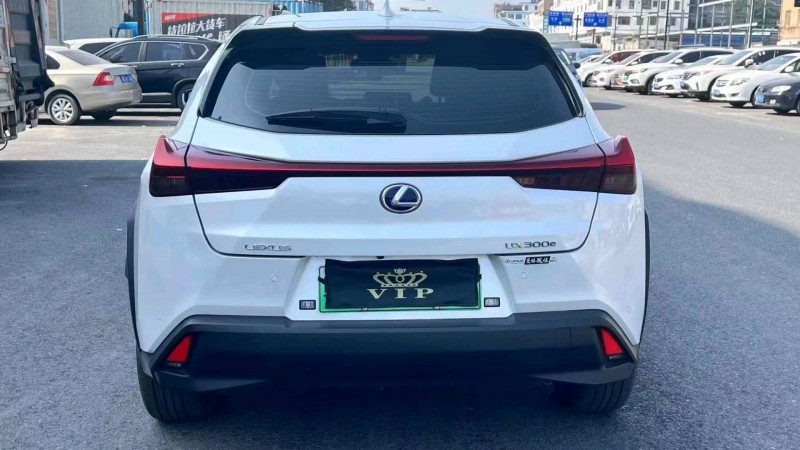 珠海22年雷克萨斯UX6