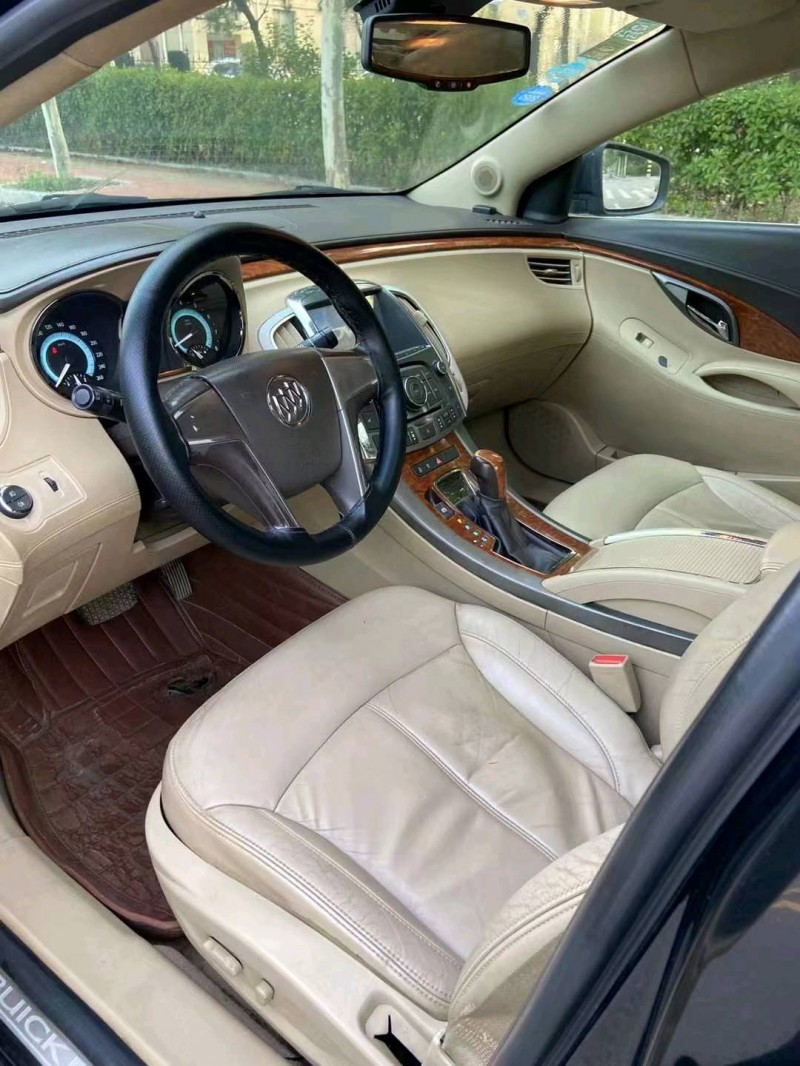 枣庄13年别克君越4