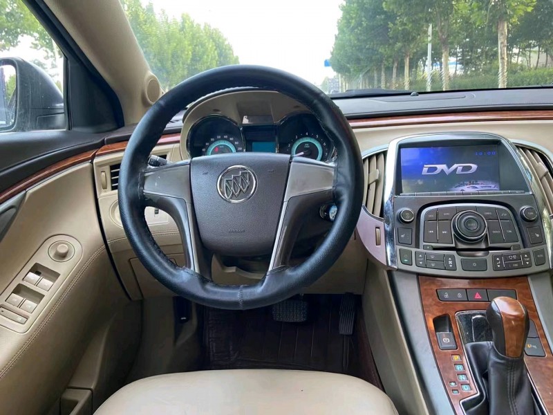 枣庄13年别克君越5