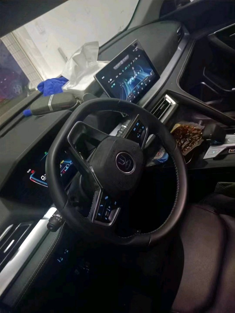 珠海20年比亚迪宋5