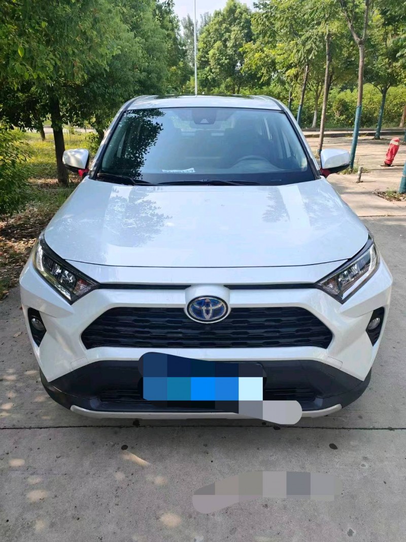 宜昌22年豐田RAV4榮放1