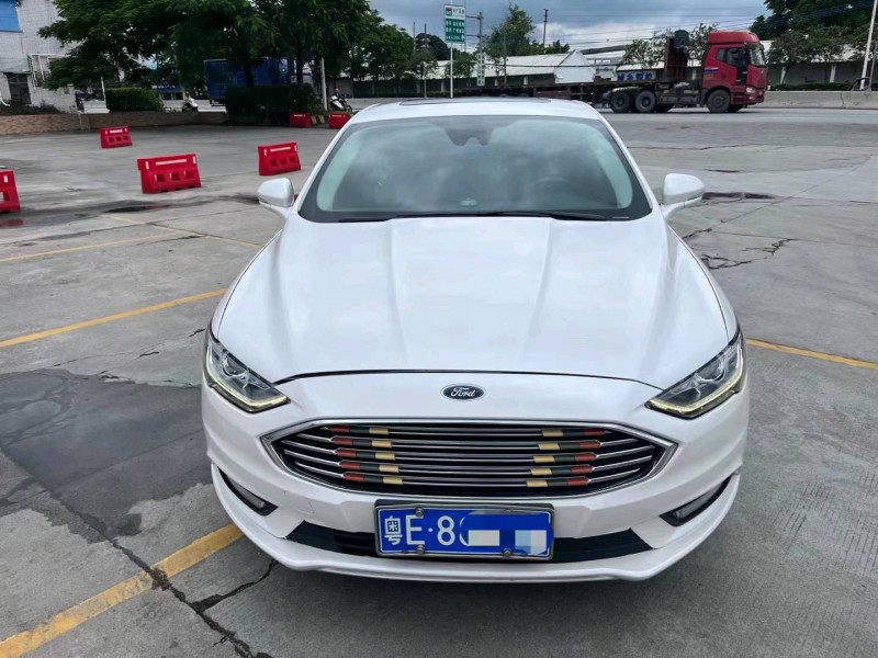 珠海17年福特蒙迪欧1