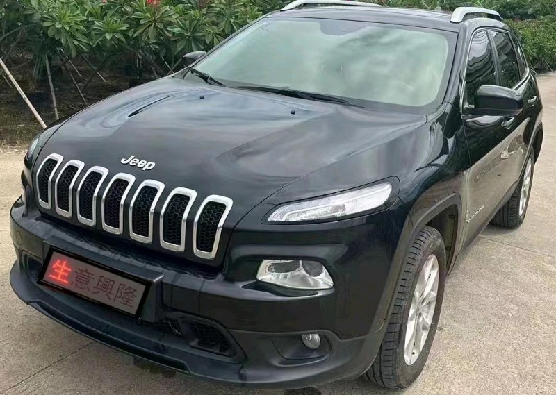 深圳16年Jeep自由光3