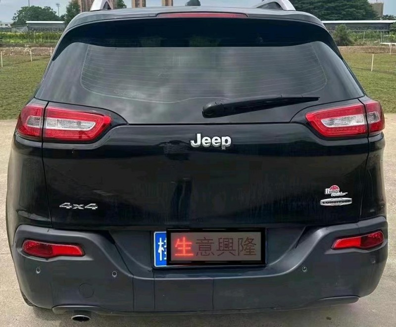 深圳16年Jeep自由光4