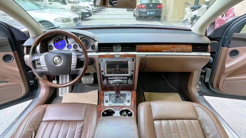 廊坊12年大众辉腾8