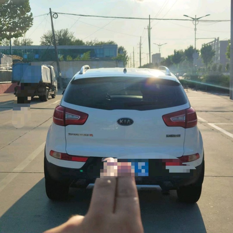 聊城12年起亚智跑9