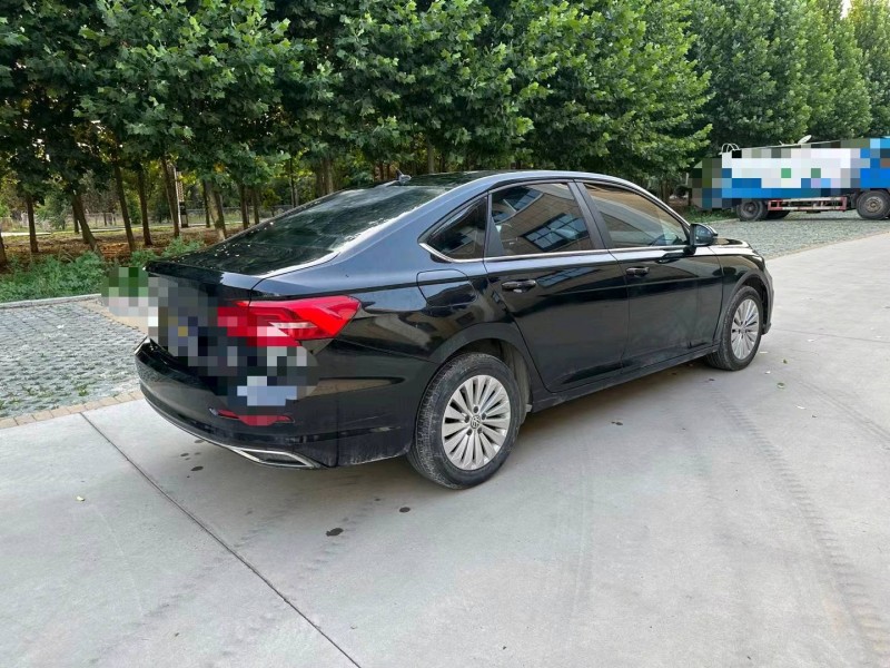 济宁19年大众朗逸8