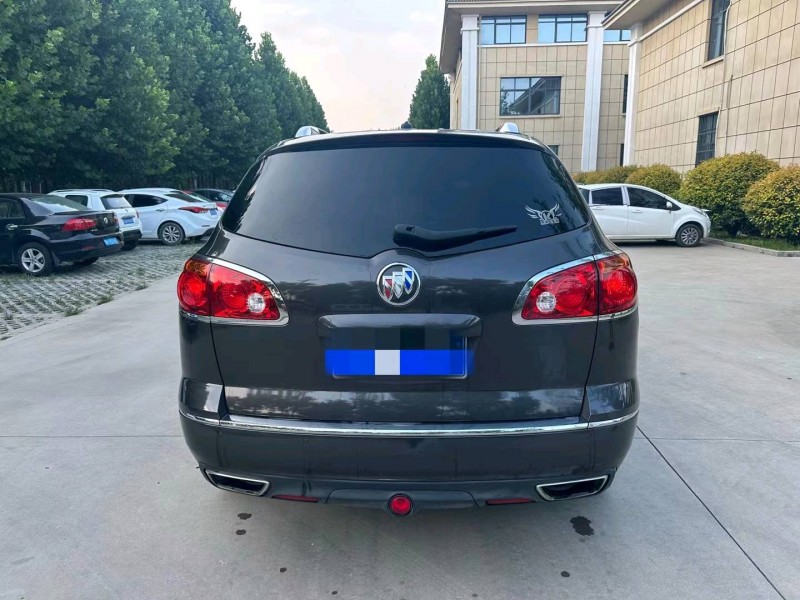 济宁17年别克昂科雷9