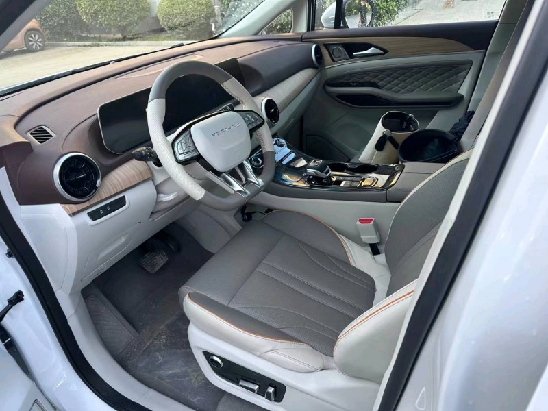 济宁23年东风风行游艇5