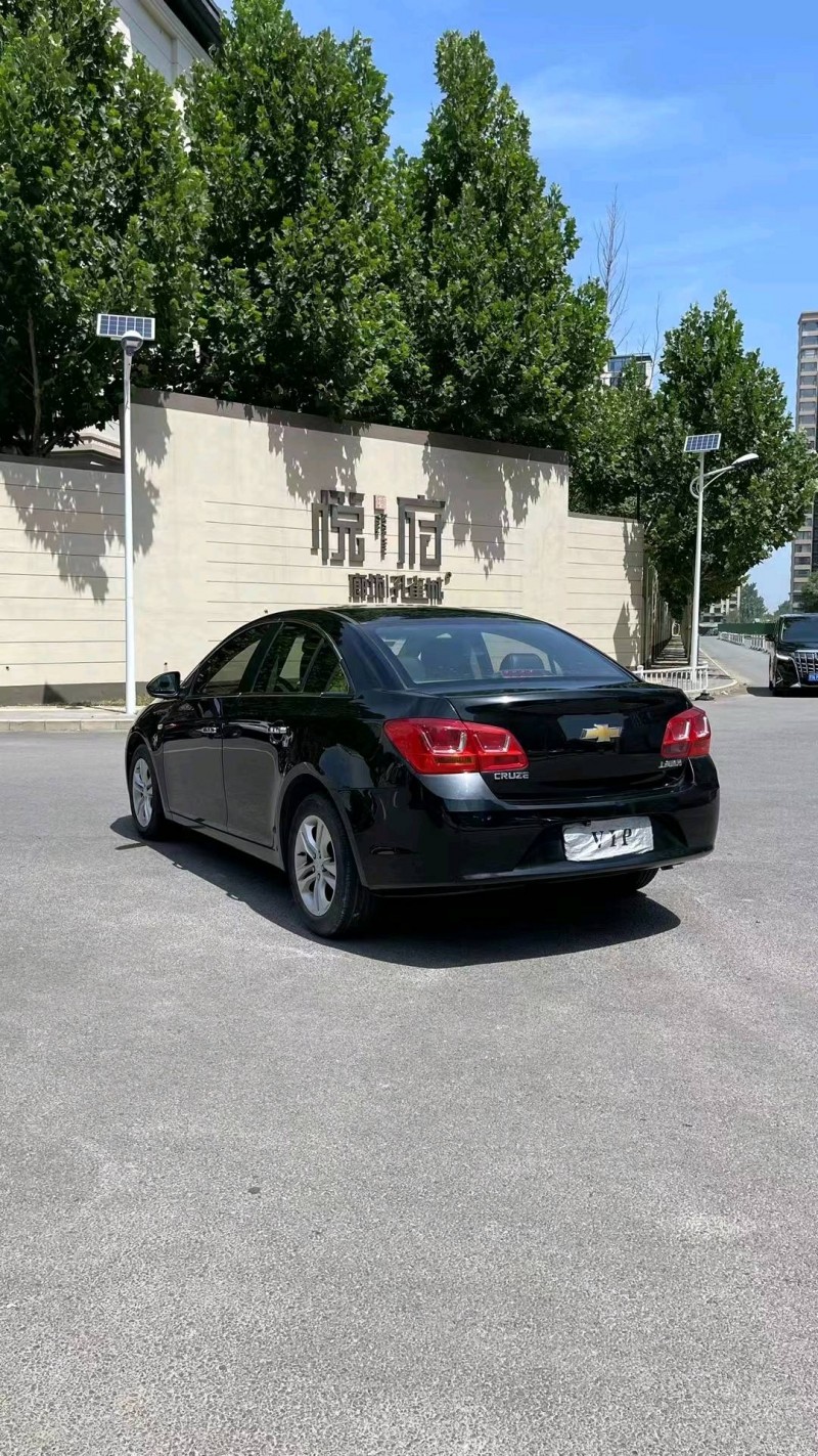 廊坊15年雪佛兰科鲁兹9