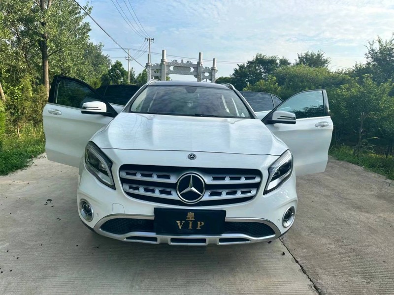 徐州18年奔驰GLA1